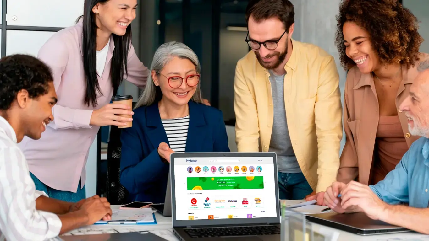 colaboradores usando um Clube de Vantagens para Colaboradores 